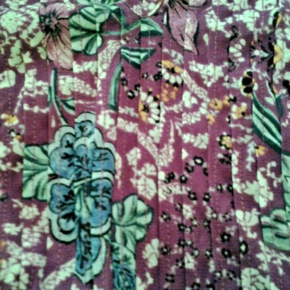 Style & Co.  Purple Floral Top - Picture 6 of 6
